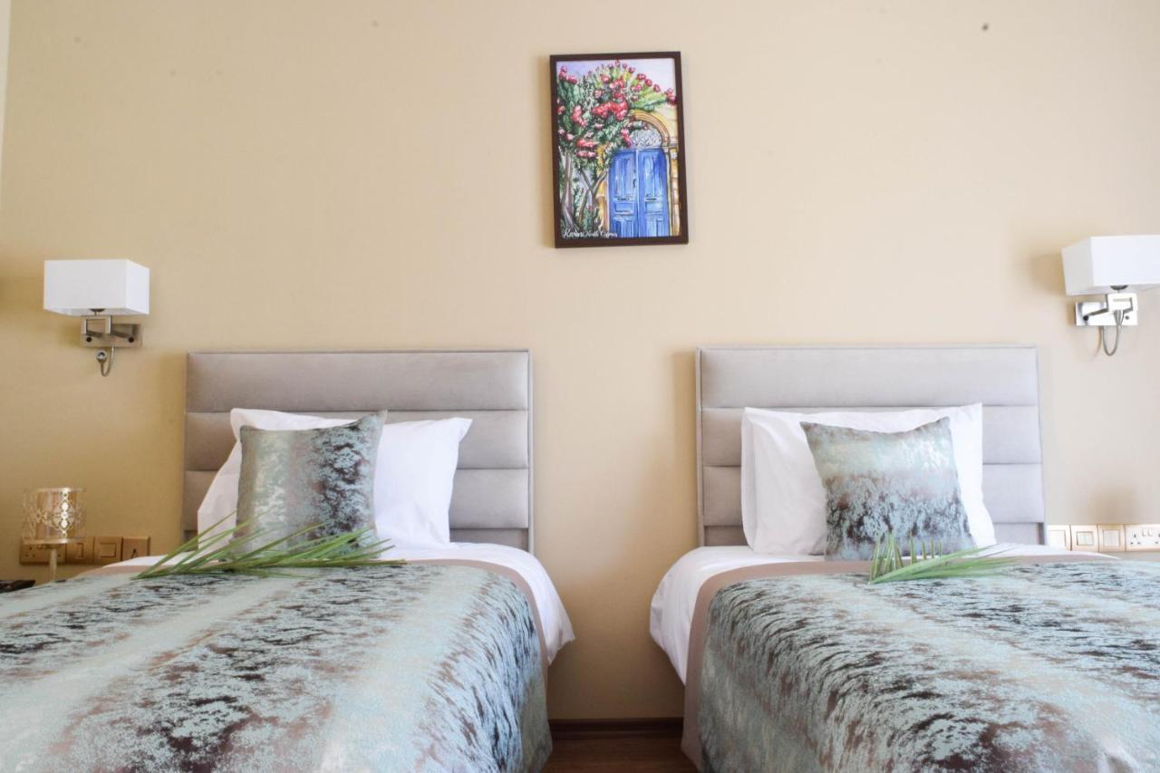 Golden Palms Guest House & Cafe Famagusta  Exterior foto