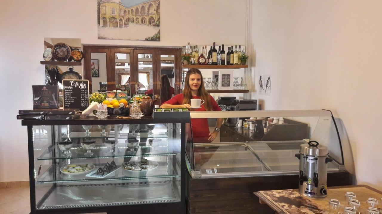 Golden Palms Guest House & Cafe Famagusta  Exterior foto